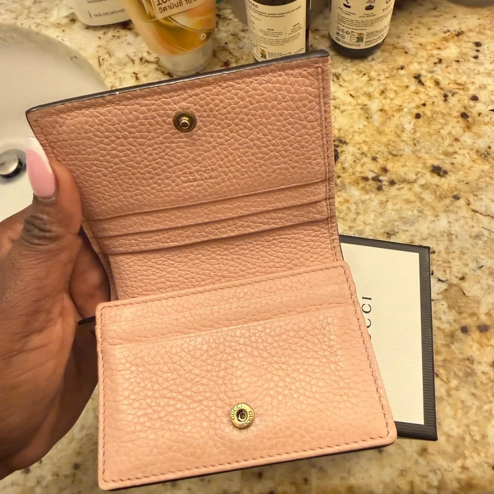 Gucci Pink Leather Card Holder with Gold Bee - Picture 2 of 4